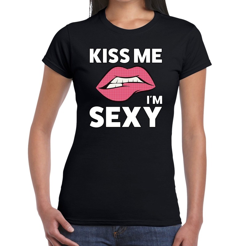 Kiss me i am sexy zwart fun t shirt voor dames